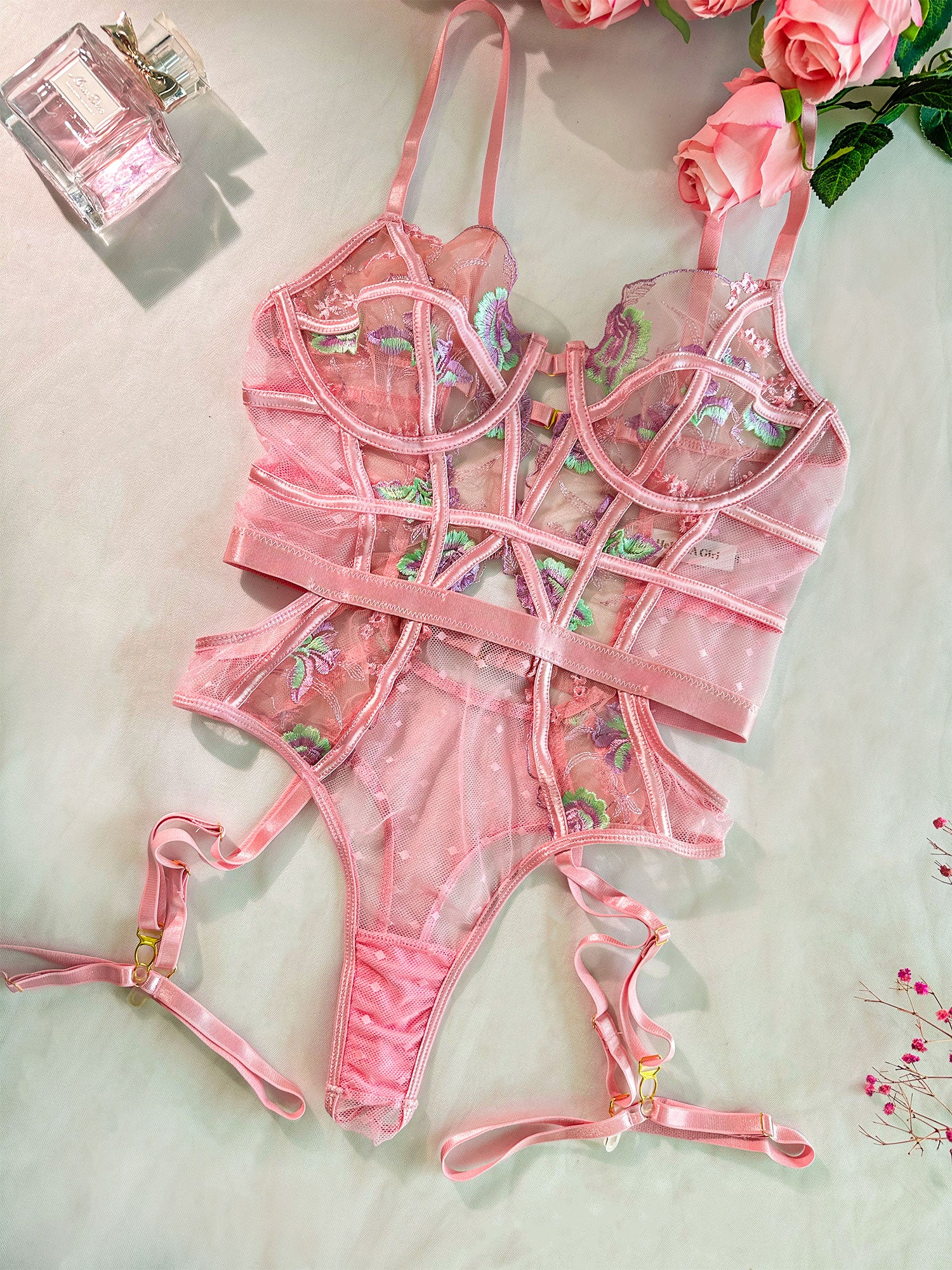 Body rose deluxe brodé de fleurs